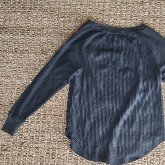 LOFT Charcoal Waffle Knit Long Sleeve Tee - Picture 4 of 5